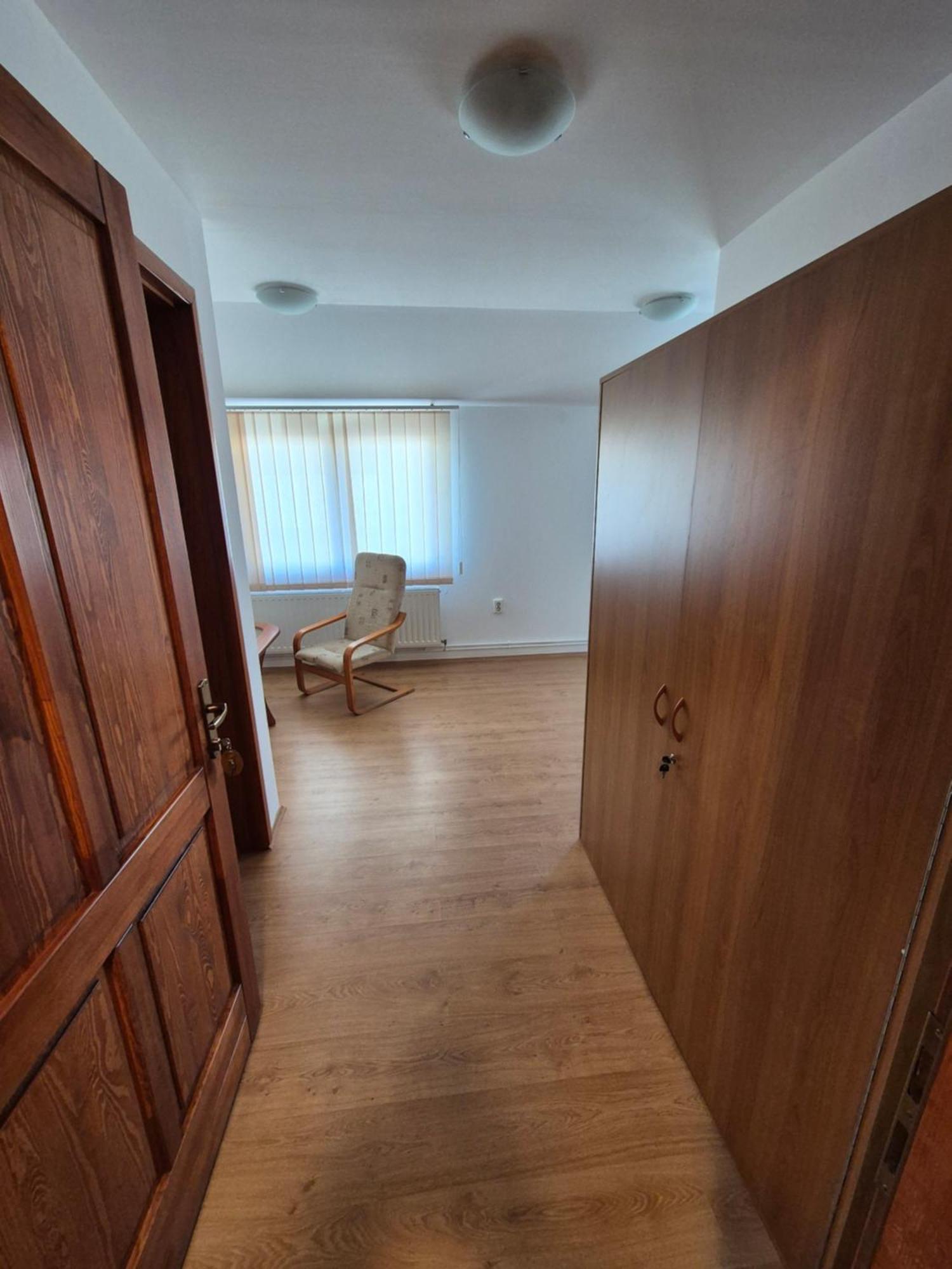Wolf Apartments Sîngeorgiu de Mureş Buitenkant foto